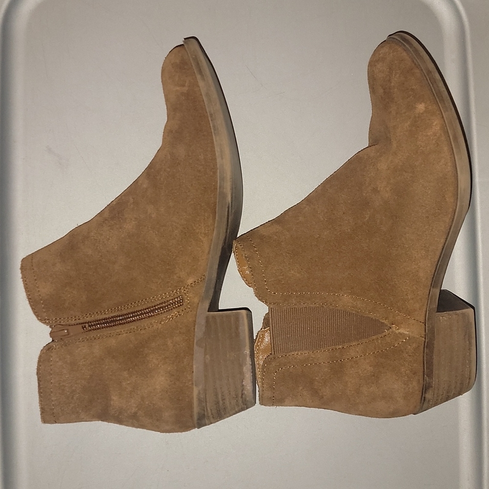 Kensie Brown suede ankle boots